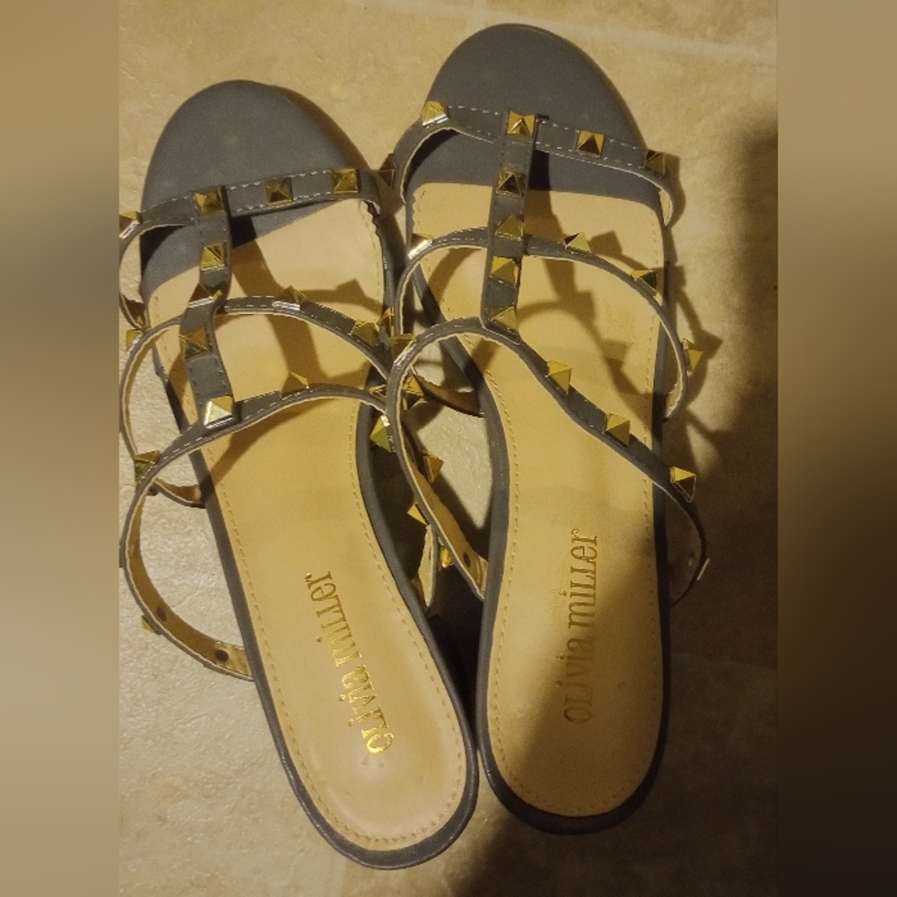 NWOT Olivia Miller heels size 8 - Picture 2 of 4